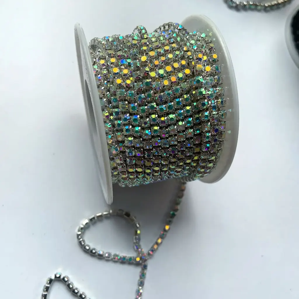 STRASS - CRYSTAL AB - ss10 - por METRO