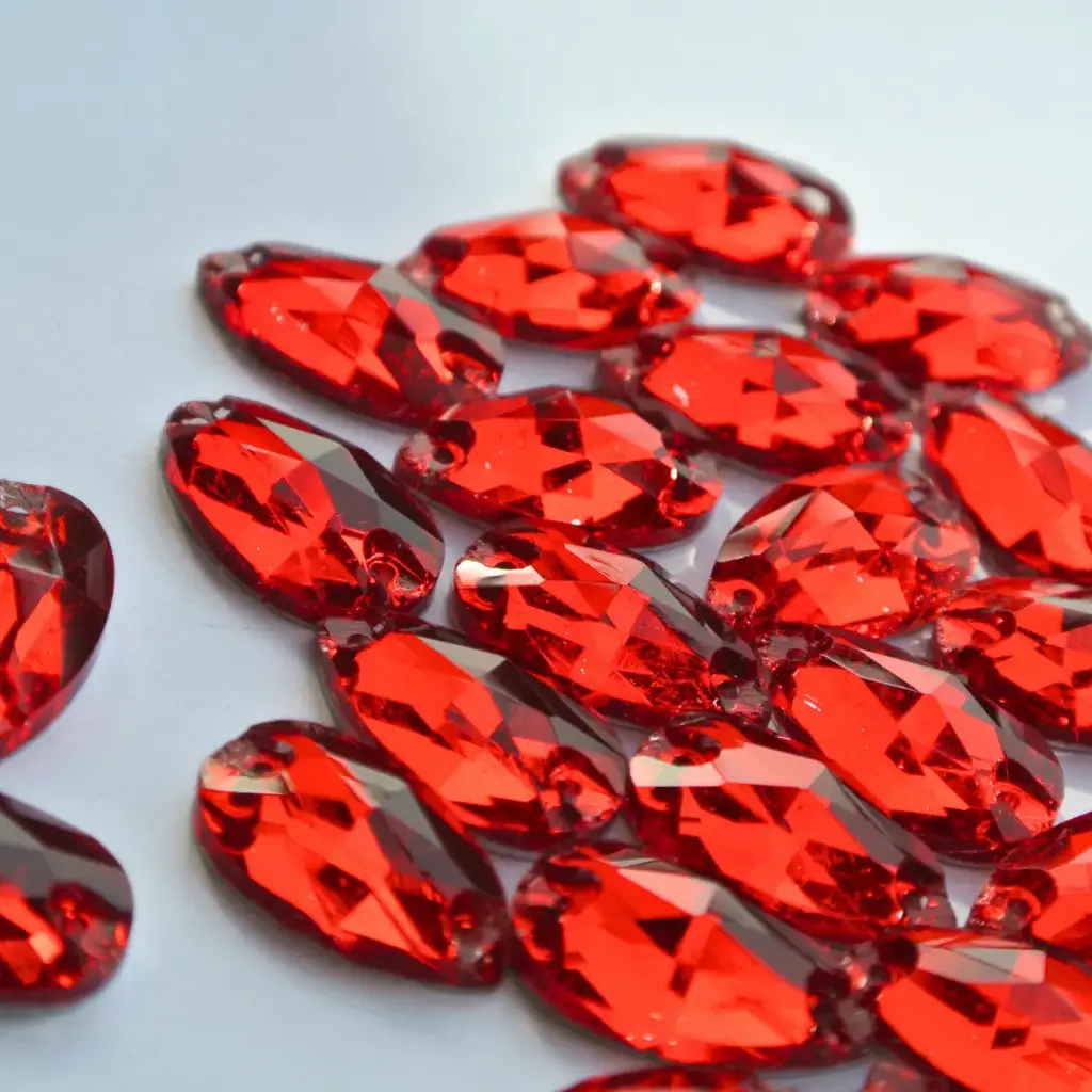 SEWON CRYSTAL - LÁGRIMA - LIGHT SIAM - 11x18 - (x1)