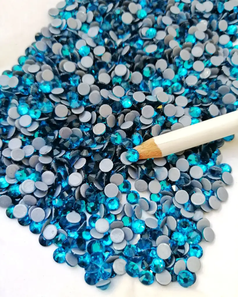 HOTFIX - BRILLOS - PEACOCK BLUE - SS20