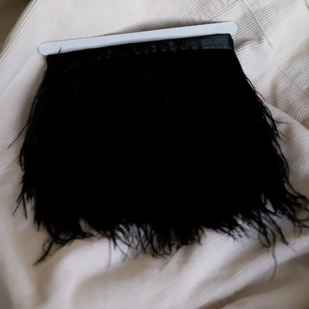 GALONES - DE PLUMAS - NEGRO - 10 a 15 cm - por METRO