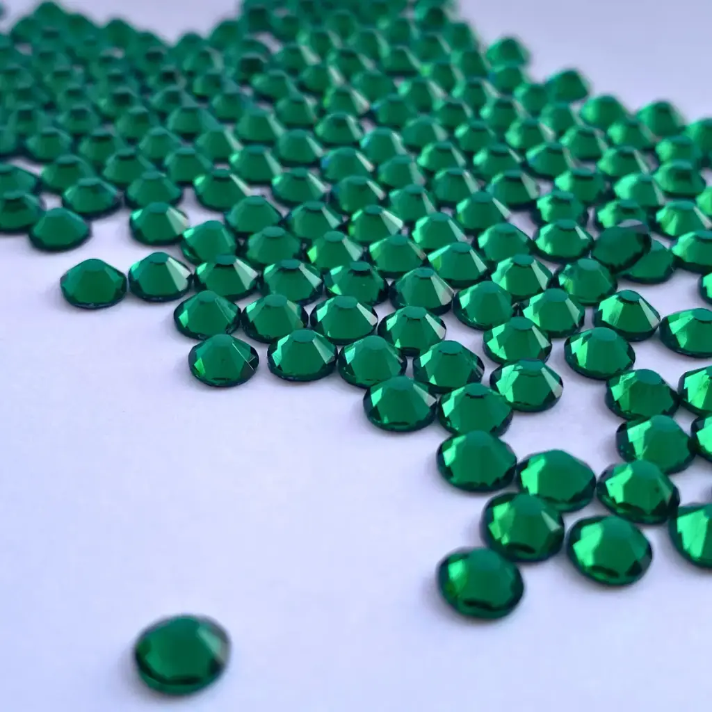 HOTFIX - BRILLOS - ESMERALD - SS20