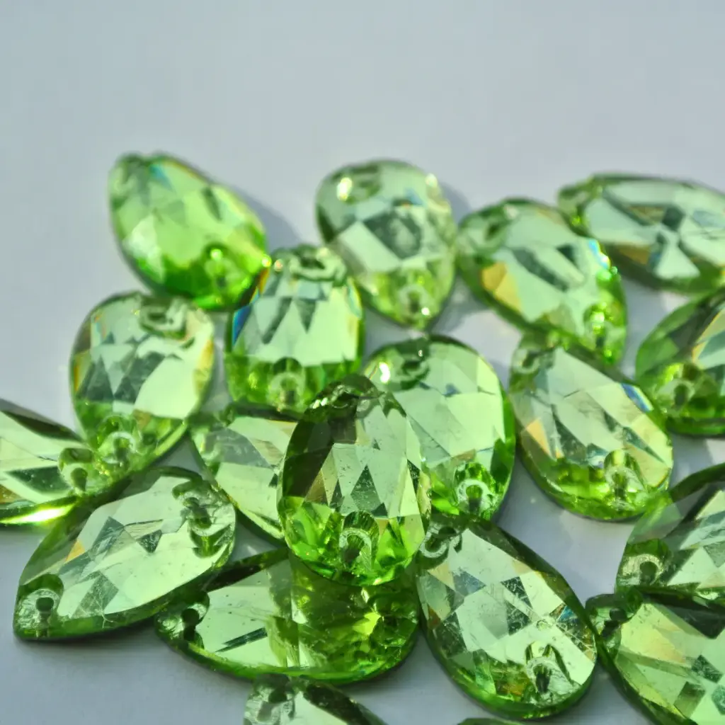 SEWON CRYSTAL - LÁGRIMA - PERIDOT - 11X18 - (x30)